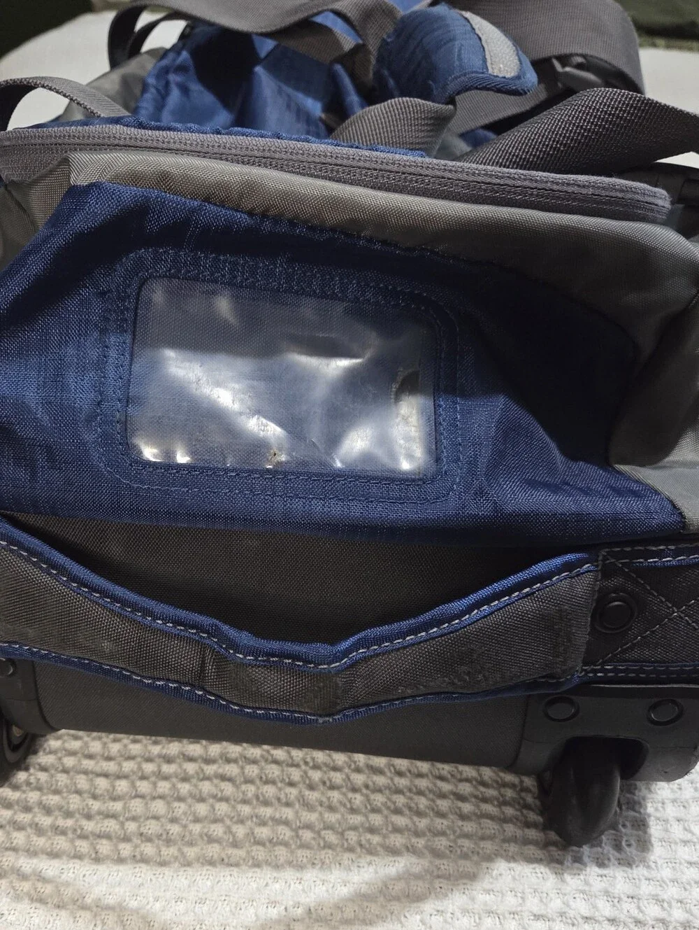 Eddie Bauer Duffle Bag With Wheels